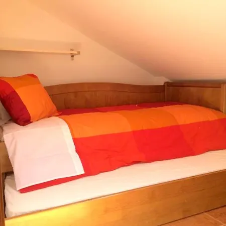With 4 Bedrooms In With Wonderful Sea View Balcony And Wifi 100 M From The Beach Apartment *