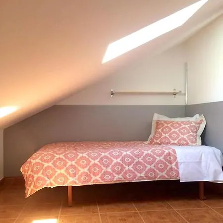 With 4 Bedrooms In With Wonderful Sea View Balcony And Wifi 100 M From The Beach Apartment