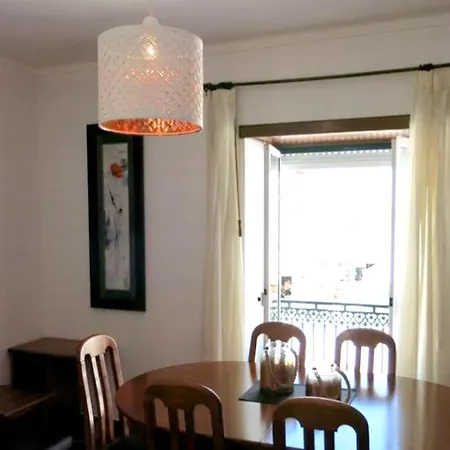 With 4 Bedrooms In With Wonderful Sea View Balcony And Wifi 100 M From The Beach Apartment Nazaré